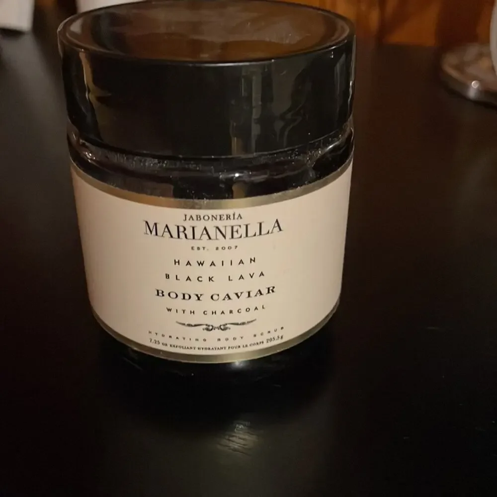 Jabineria Marianella Hawaiian black lava body caviar with charcoal NEW sealed